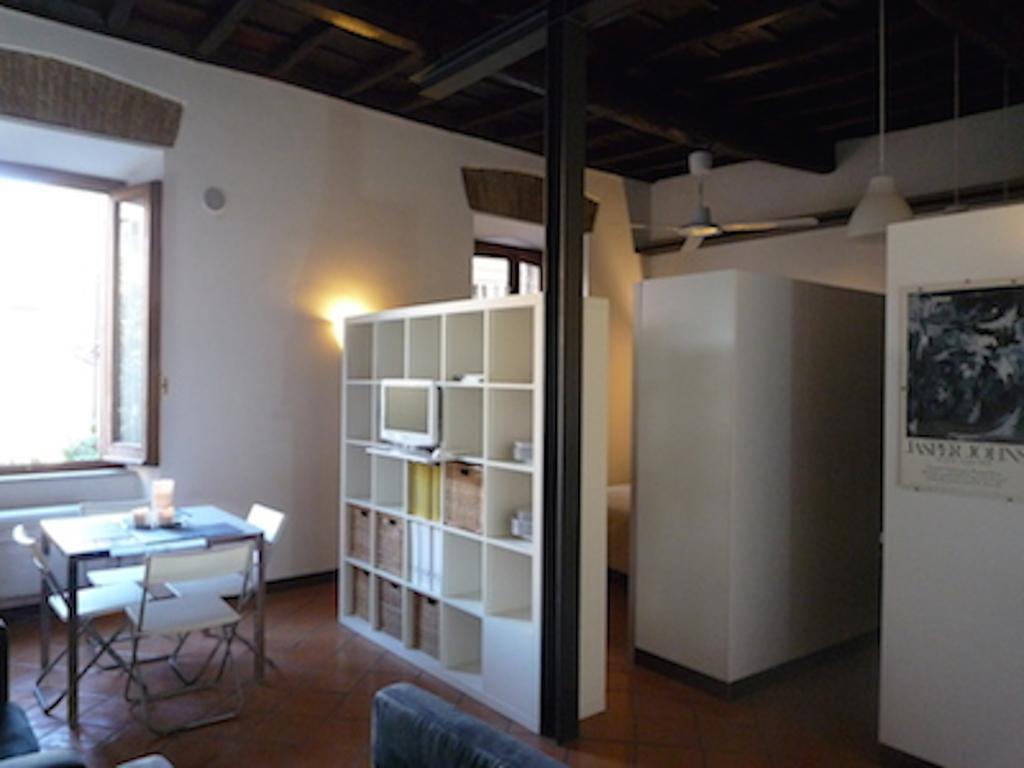 Cosy Trastevere Apartment Rome Room photo